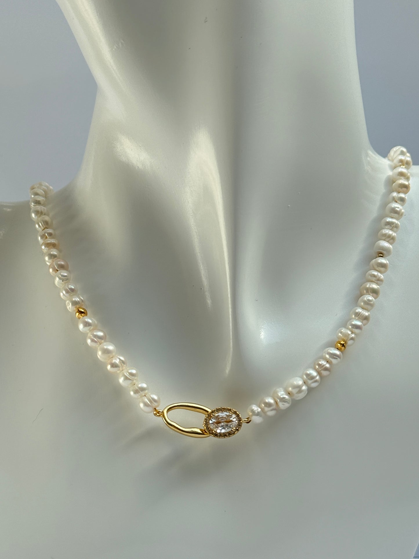 Verfijnde ketting van zoetwaterparels