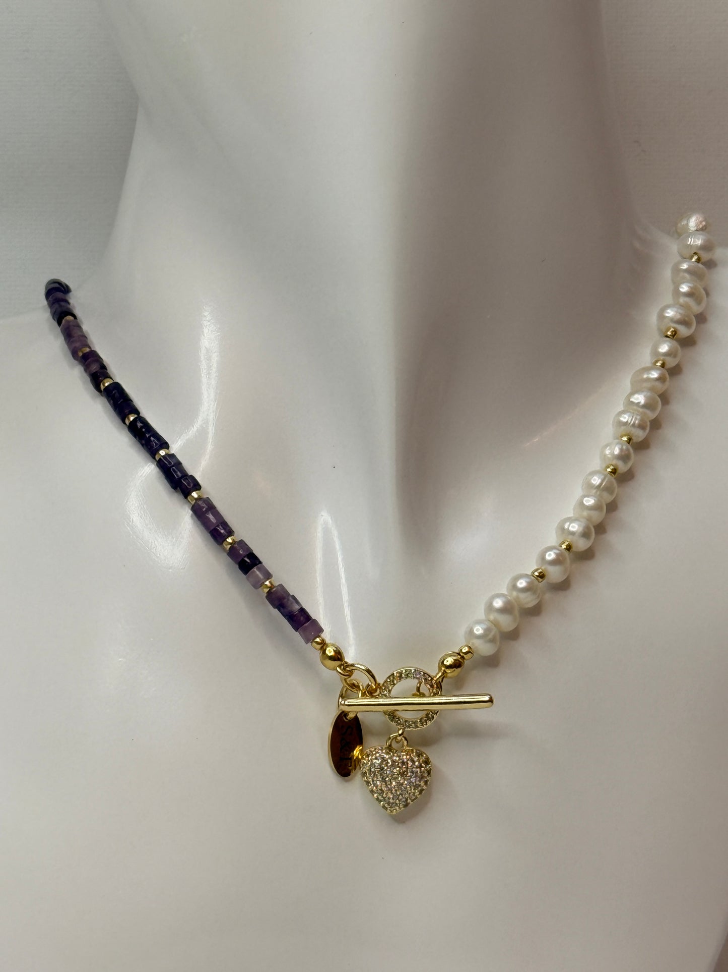 Zoetwaterparels en amethist ketting