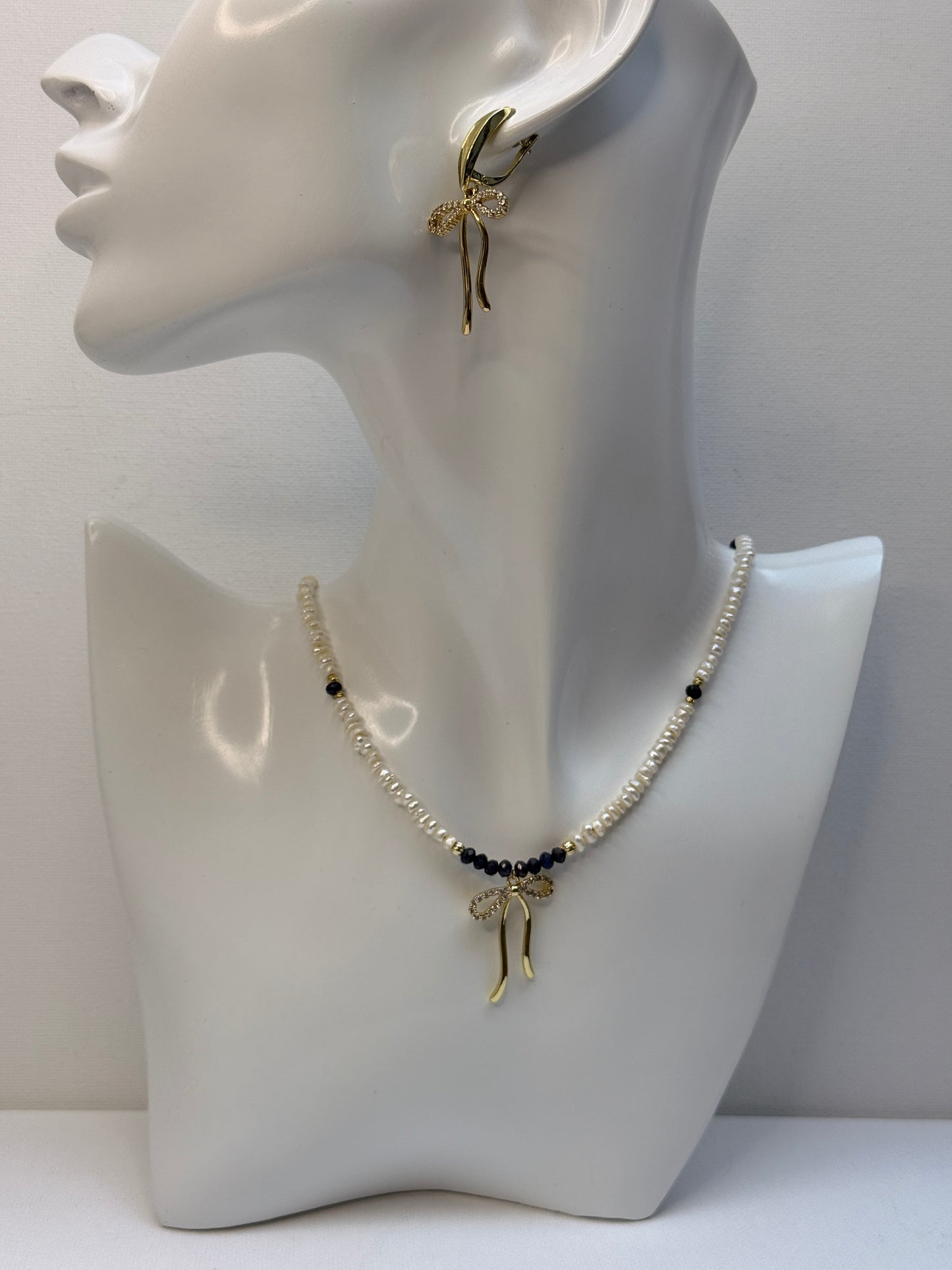 Saffier en Zoetwaterparels setje